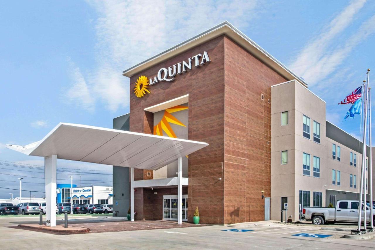 La Quinta By Wyndham Ponca City Hotel Exterior photo