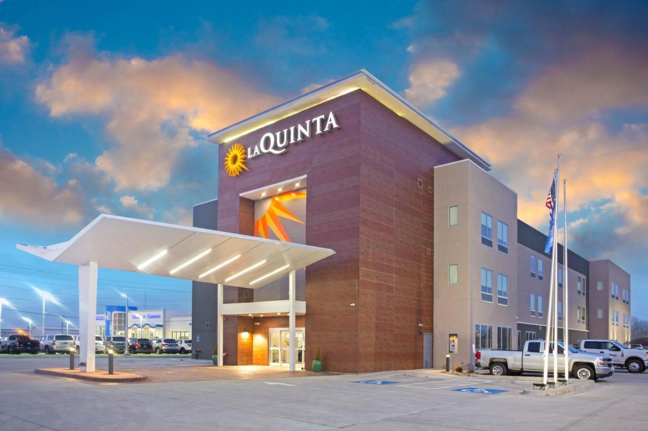 La Quinta By Wyndham Ponca City Hotel Exterior photo